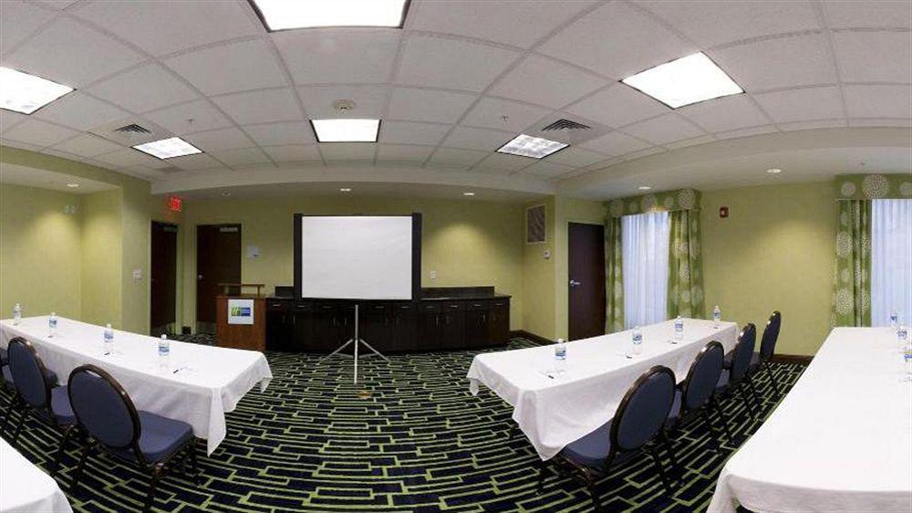 Holiday Inn Express Hotel & Suites Orlando - Apopka By Ihg Forest City Exterior foto